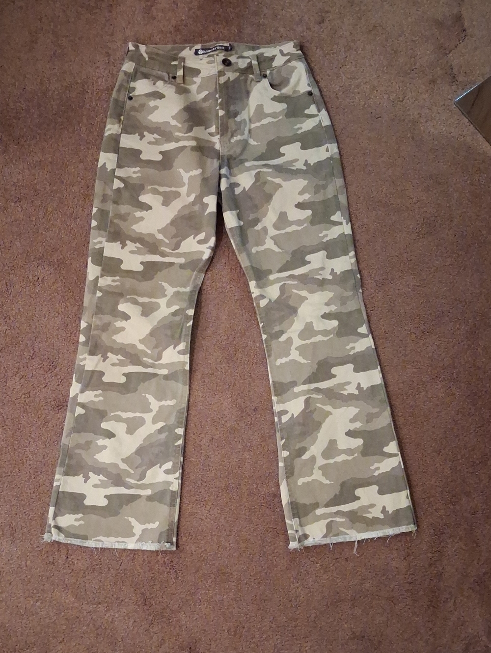 Tractr Women’s Camouflage Bootcut Jeans in Olive and Beige